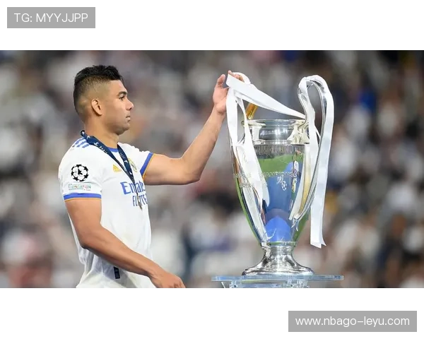 卡塞米罗欧联杯表现惊艳!攻防俱佳显实力,顶级后腰如何主宰比赛? 卡塞米罗欧联杯表现惊艳!攻防俱佳显实力,顶级后腰如何主宰比赛?